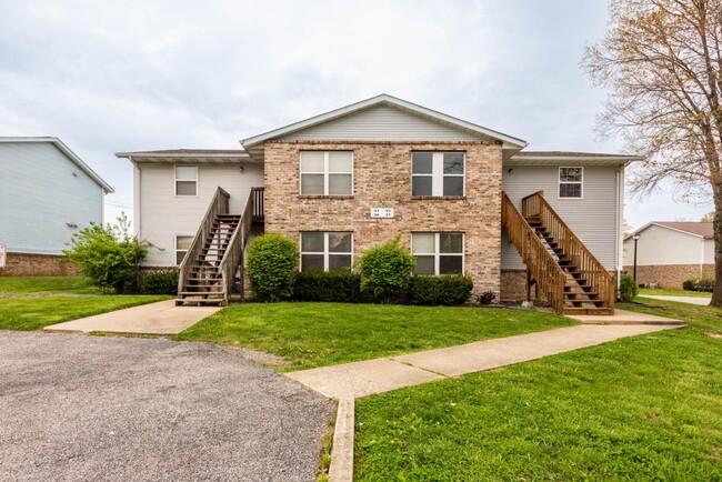 33 Hillside Ln, Unit 33