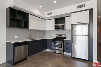 10810 Palms Blvd in Los Angeles, CA - Building Photo - Building Photo