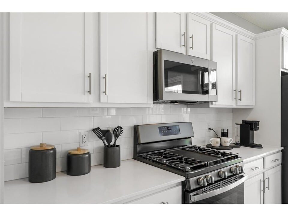 190 Jean Avenue in Lake Elmo, MN - Building Photo