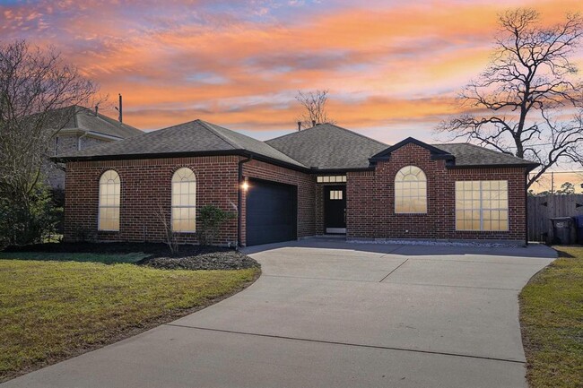 property at 17611 W Fawn River Cir