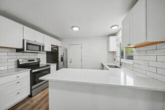9587 Dudley Dr in Westminster, CO - Building Photo - Building Photo