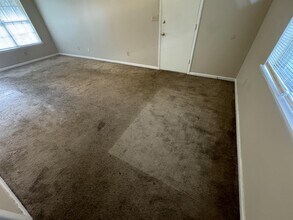 3100 Gayhart Dr NW in Huntsville, AL - Building Photo - Building Photo