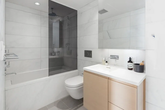 1289 Hornby St in Vancouver, BC - Building Photo - Building Photo