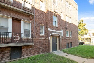 6100 Eberhart in Chicago, IL - Building Photo - Building Photo
