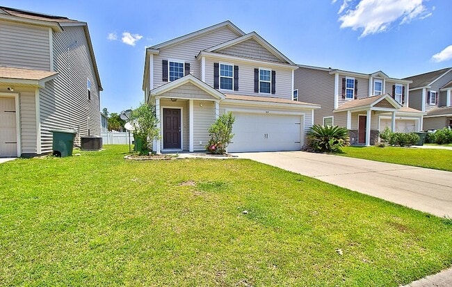 207 Bender St in Hinesville, GA - Building Photo - Building Photo