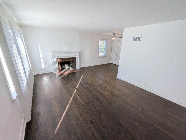 6640 Thurston Ave in Berkeley, MO - Building Photo - Building Photo