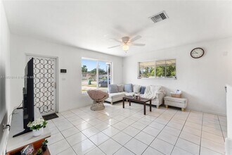 1111 NE 211th Terrace in Miami, FL - Building Photo - Building Photo