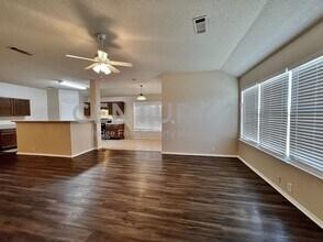 1516 Shady Shores Dr in Glenn Heights, TX - Building Photo - Building Photo