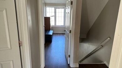 12 Perley Rd in Derry, NH - Building Photo - Building Photo