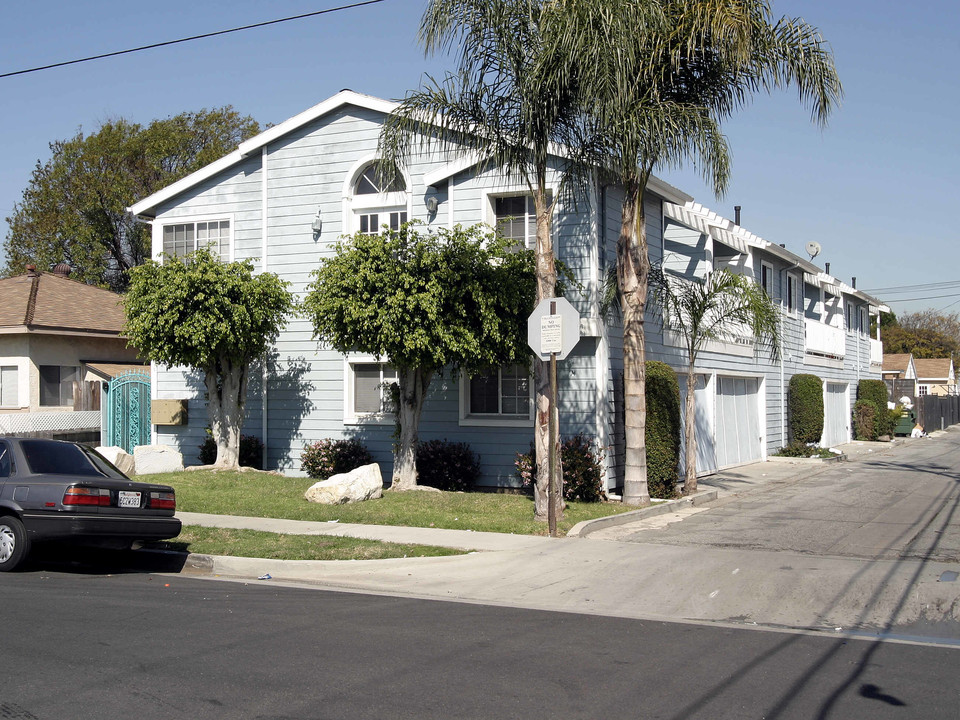 4415 W 168th St in Lawndale, CA - Building Photo