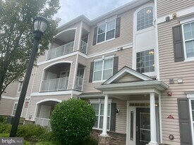435 Timberlake Dr in Trenton, NJ - Building Photo