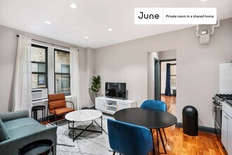 Room in Shared 2 bed/1 bath home, Unit B in New York, NY - Building Photo - Building Photo