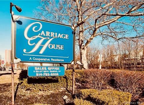 1 Balint Dr in Yonkers, NY - Building Photo - Building Photo