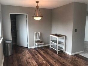 5685 Coach Dr E in Kettering, OH - Building Photo - Building Photo