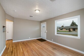 1405 N Felts Rd in Spokane Valley, WA - Building Photo - Building Photo