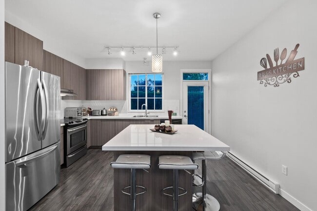 30989 Westridge Pl in Abbotsford, BC - Building Photo - Building Photo