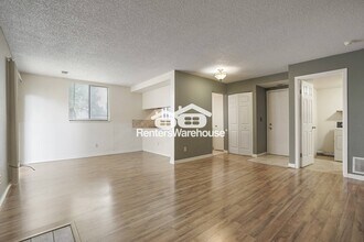 12450 E Cornell Ave in Aurora, CO - Building Photo - Building Photo