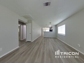1130 Verde Trails Dr in Houston, TX - Building Photo - Building Photo