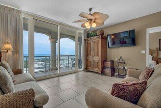 2 Portofino Dr in Pensacola Beach, FL - Building Photo - Building Photo