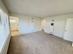 1219 Barry Ave in Los Angeles, CA - Building Photo - Building Photo