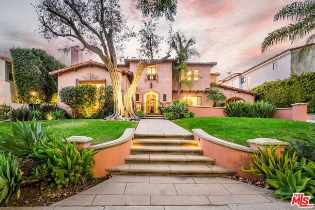 519 Alta Dr in Beverly Hills, CA - Building Photo - Building Photo