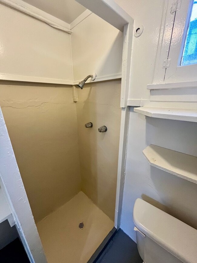 1660 N Coast Hwy 101 in Encinitas, CA - Building Photo - Building Photo