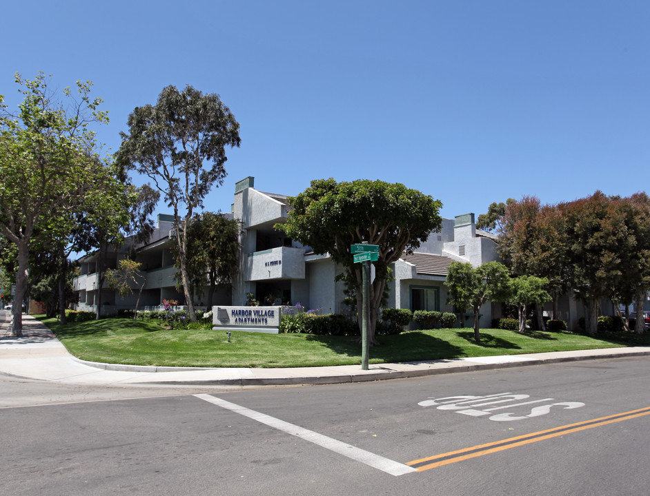 Harbor Village Apartments in Port Hueneme, CA - Foto de edificio