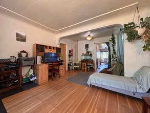 235 S Pine St in Susanville, CA - Building Photo - Building Photo