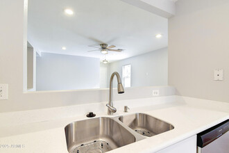 6122 S Bell Pl in Chandler, AZ - Building Photo - Building Photo