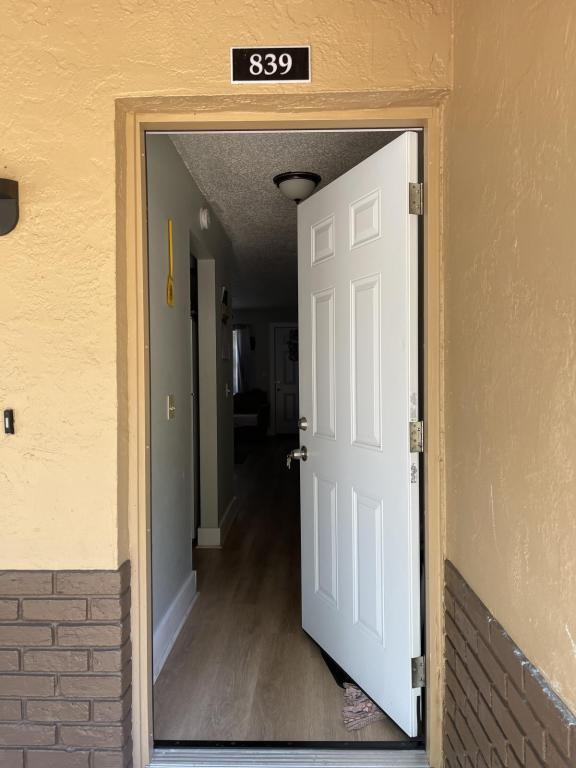 839 Lyndhurst St in Dunedin, FL - Building Photo - Building Photo