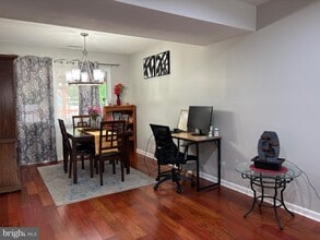 208 Burnam Wood Dr in Mount Laurel, NJ - Building Photo - Building Photo
