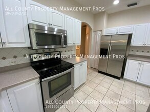 10159 Glenmore Ave in Bradenton, FL - Building Photo - Building Photo