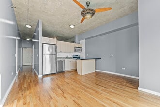 1620 S Michigan Ave, Unit 816 in Chicago, IL - Building Photo - Building Photo
