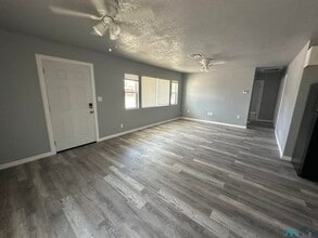 910 S 4th St in Artesia, NM - Building Photo - Building Photo