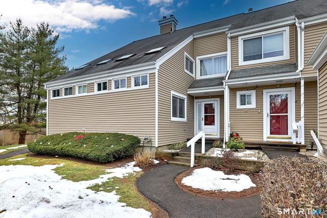 47 Jerimoth Dr in Branford, CT - Building Photo - Building Photo