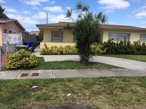 1120 NW 24th Ct in Miami, FL - Building Photo - Building Photo