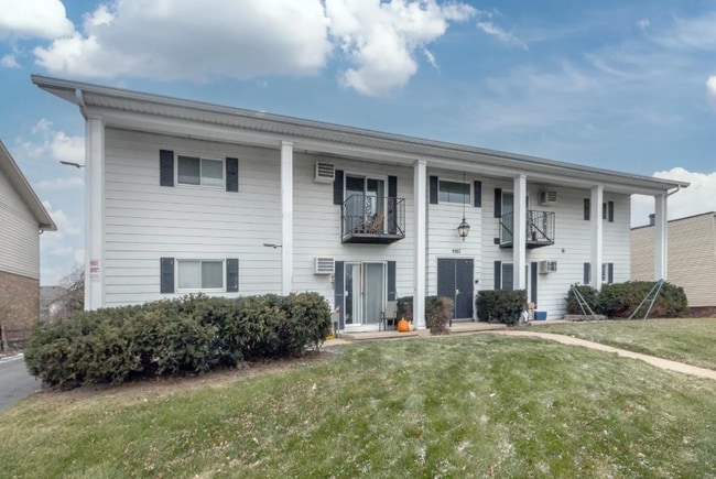 Guilford Apartments in Fitchburg, WI - Foto de edificio - Building Photo