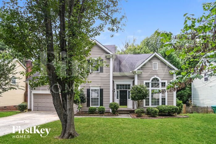 1026 Weeping Willow Ln in Matthews, NC - Foto de edificio