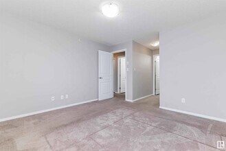 301 Clareview Station Dr NW in Edmonton, AB - Building Photo - Building Photo