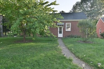 113 Fishburn St in Harrisburg, PA - Building Photo - Building Photo