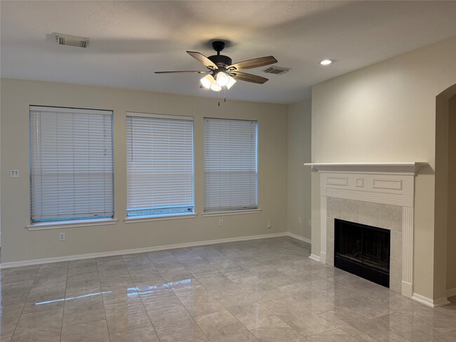 12919 Deer Cove Ln in Houston, TX - Building Photo - Building Photo