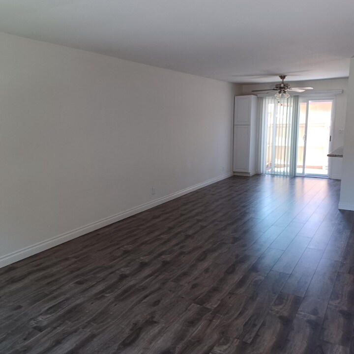 4901 Heil Ave in Huntington Beach, CA - Building Photo