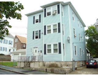 113-121 Austin St in New Bedford, MA - Building Photo