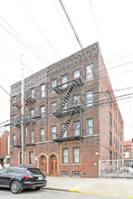 35-26 100th St in Corona, NY - Building Photo - Building Photo