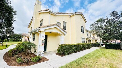 124 SW Peacock Blvd in Port St. Lucie, FL - Building Photo - Building Photo