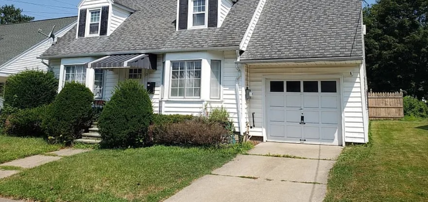 35 Riverview Ave in Binghamton, NY - Building Photo