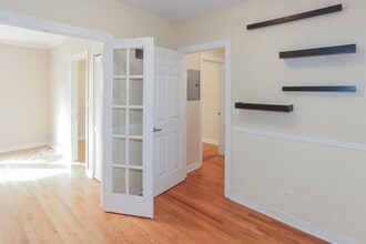 628 W Roscoe St, Unit 1N in Chicago, IL - Building Photo - Building Photo