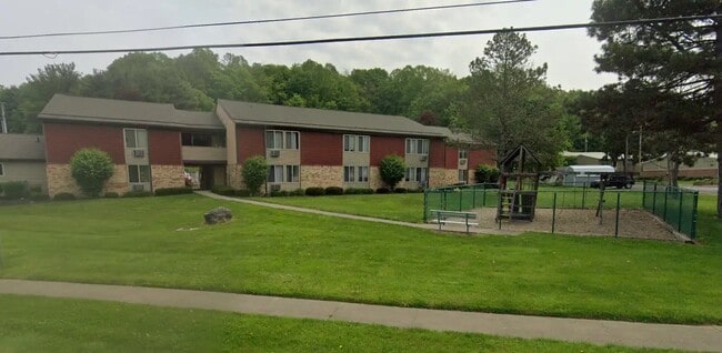 375 N Main St in Bellville, OH - Building Photo - Building Photo