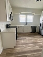 2111 W Cass St in Tampa, FL - Building Photo - Building Photo