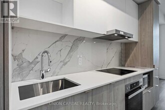 138 Downes St in Toronto, ON - Building Photo - Building Photo